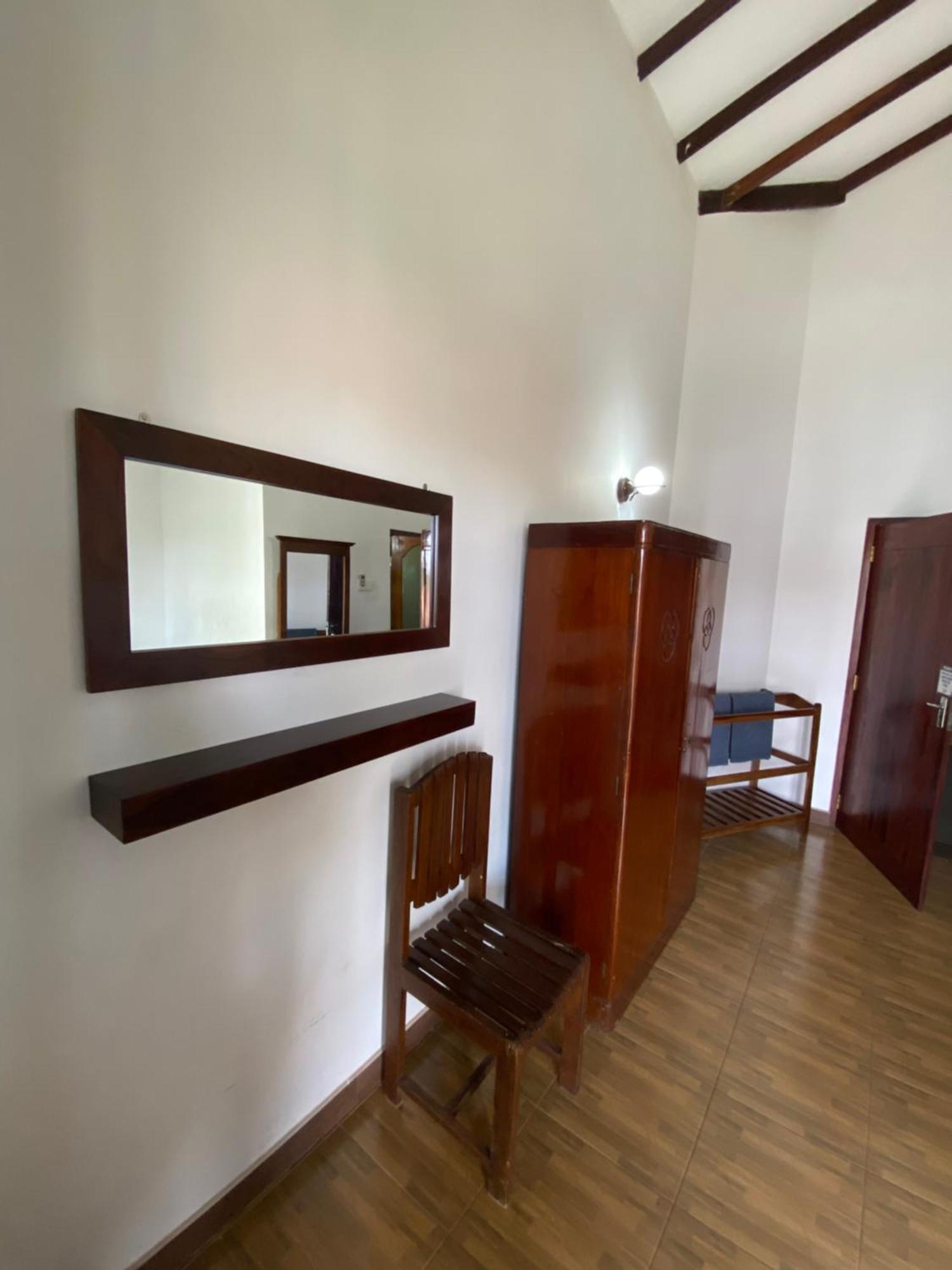 The Serene House Negombo Esterno foto