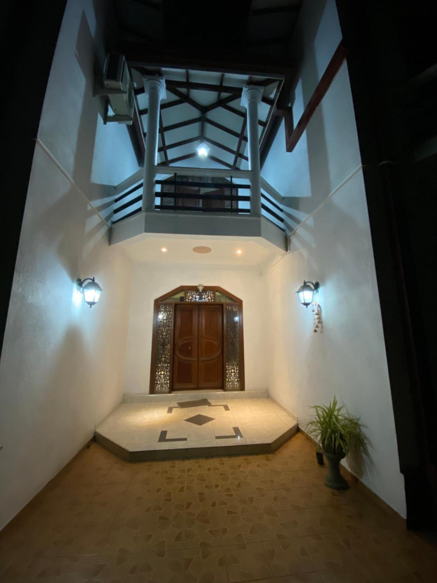 The Serene House Negombo Esterno foto